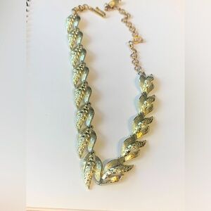 Charel Leaf Vintage Necklace